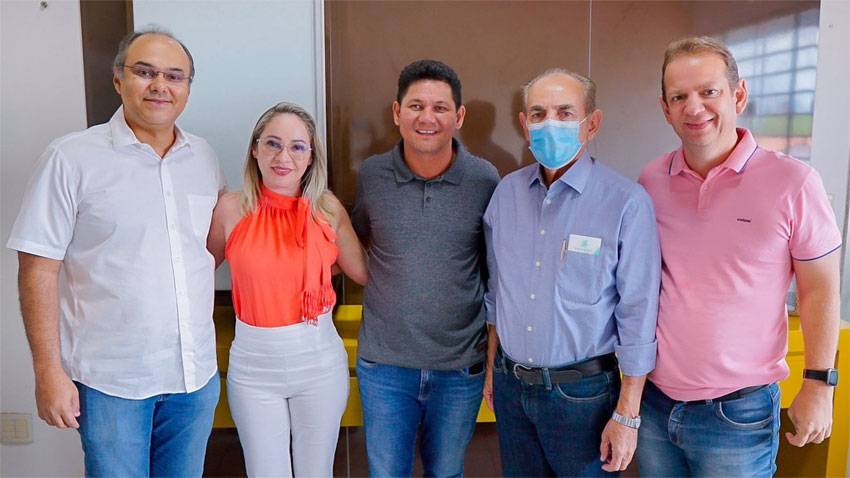 Prefeito de Miguel Alves troca o PL pelo MDB